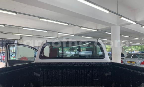 Sayi Na hannu Toyota Hilux White Mota in Maseru a Maseru Sayi Na hannu Toyota Hilux White Mota in Maseru a Maseru
