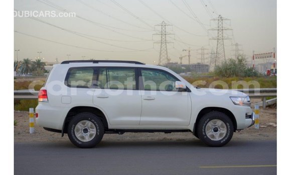 Buy Import Toyota Land Cruiser White Car in Import - Dubai in Maseru Buy Import Toyota Land Cruiser White Car in Import - Dubai in Maseru