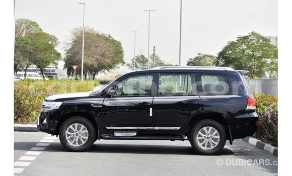Buy Import Toyota Land Cruiser Black Car in Import - Dubai in Maseru Buy Import Toyota Land Cruiser Black Car in Import - Dubai in Maseru