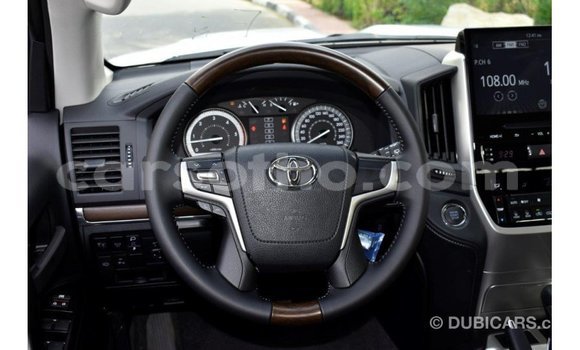Buy Import Toyota Land Cruiser Black Car in Import - Dubai in Maseru Buy Import Toyota Land Cruiser Black Car in Import - Dubai in Maseru