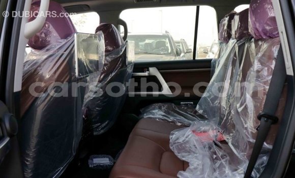 Buy Import Toyota Land Cruiser Black Car in Import - Dubai in Maseru Buy Import Toyota Land Cruiser Black Car in Import - Dubai in Maseru