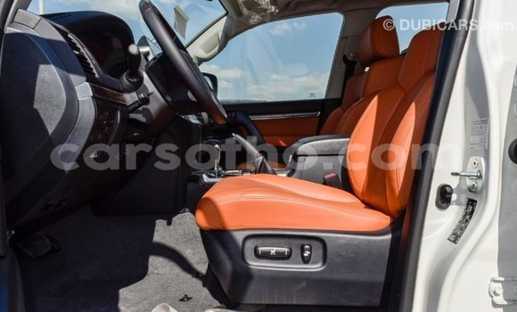 Buy Import Toyota Land Cruiser White Car in Import - Dubai in Maseru Buy Import Toyota Land Cruiser White Car in Import - Dubai in Maseru