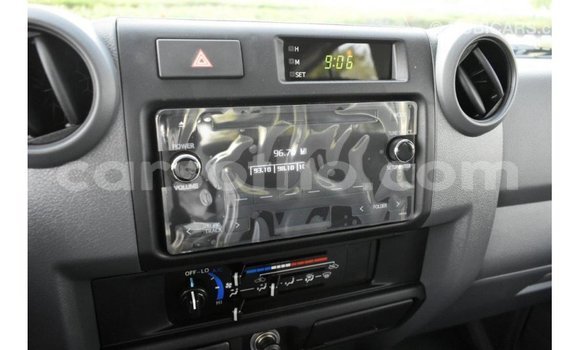 Buy Import Toyota Land Cruiser White Car in Import - Dubai in Maseru Buy Import Toyota Land Cruiser White Car in Import - Dubai in Maseru