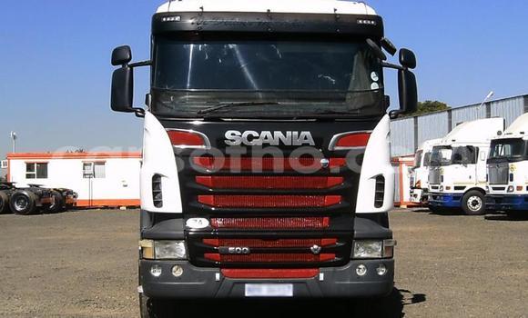 Sayi Na hannu Scania R420 White Babbar mota in Maseru a Maseru Sayi Na hannu Scania R420 White Babbar mota in Maseru a Maseru