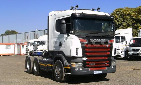 Sayi Na hannu Scania R420 White Babbar mota in Maseru a Maseru Sayi Na hannu Scania R420 White Babbar mota in Maseru a Maseru
