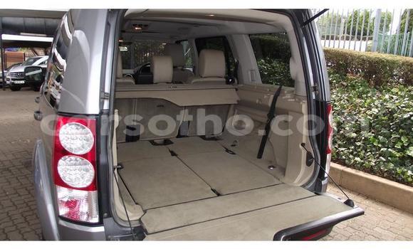 Sayi Na hannu Land Rover Discovery Silver Mota in Maseru a Maseru Sayi Na hannu Land Rover Discovery Silver Mota in Maseru a Maseru