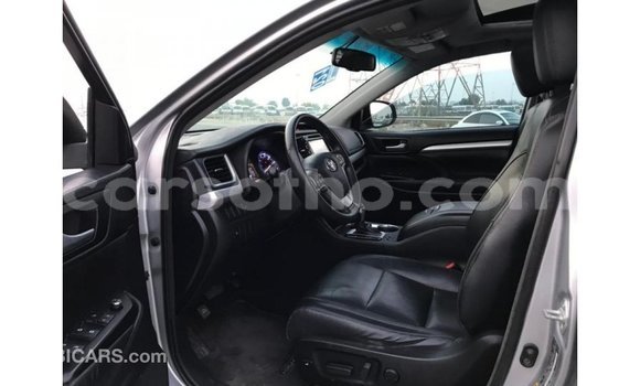 Buy Import Toyota Highlander Other Car in Import - Dubai in Maseru Buy Import Toyota Highlander Other Car in Import - Dubai in Maseru