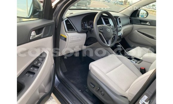 Buy Import Hyundai Tucson White Car in Import - Dubai in Maseru Buy Import Hyundai Tucson White Car in Import - Dubai in Maseru