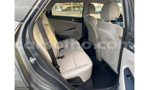 Buy Import Hyundai Tucson White Car in Import - Dubai in Maseru Buy Import Hyundai Tucson White Car in Import - Dubai in Maseru