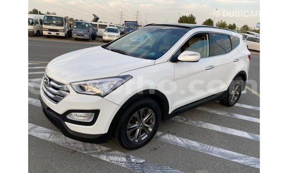 Acheter Import Voiture Hyundai Santa Fe Blanc à Import - Dubai, Maseru Acheter Import Voiture Hyundai Santa Fe Blanc à Import - Dubai, Maseru
