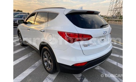 Acheter Import Voiture Hyundai Santa Fe Blanc à Import - Dubai, Maseru Acheter Import Voiture Hyundai Santa Fe Blanc à Import - Dubai, Maseru