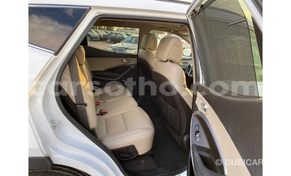Acheter Import Voiture Hyundai Santa Fe Blanc à Import - Dubai, Maseru Acheter Import Voiture Hyundai Santa Fe Blanc à Import - Dubai, Maseru