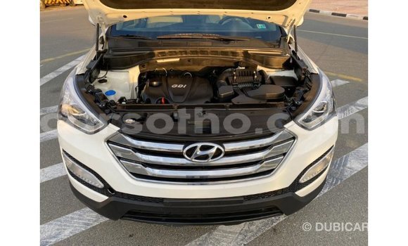 Acheter Import Voiture Hyundai Santa Fe Blanc à Import - Dubai, Maseru Acheter Import Voiture Hyundai Santa Fe Blanc à Import - Dubai, Maseru