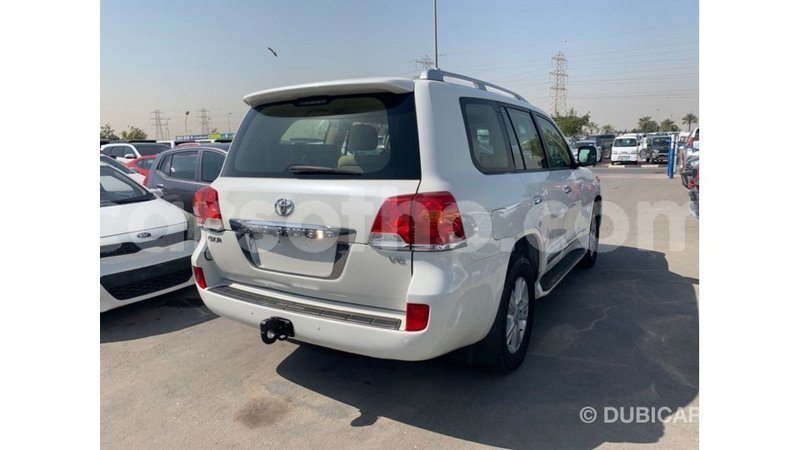 Big with watermark toyota land cruiser maseru import dubai 16072