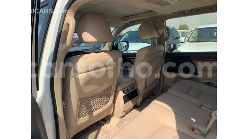 Big with watermark toyota land cruiser maseru import dubai 16072