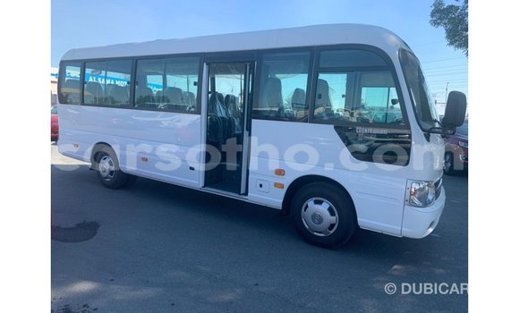 Sayi Imported Hyundai Accent White Mota in Import - Dubai a Maseru Sayi Imported Hyundai Accent White Mota in Import - Dubai a Maseru