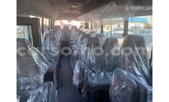 Sayi Imported Hyundai Accent White Mota in Import - Dubai a Maseru Sayi Imported Hyundai Accent White Mota in Import - Dubai a Maseru