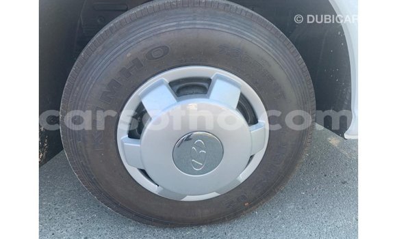 Sayi Imported Hyundai Accent White Mota in Import - Dubai a Maseru Sayi Imported Hyundai Accent White Mota in Import - Dubai a Maseru