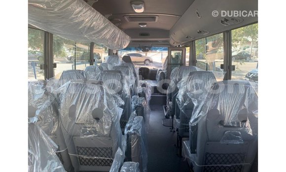 Sayi Imported Hyundai Accent White Mota in Import - Dubai a Maseru Sayi Imported Hyundai Accent White Mota in Import - Dubai a Maseru