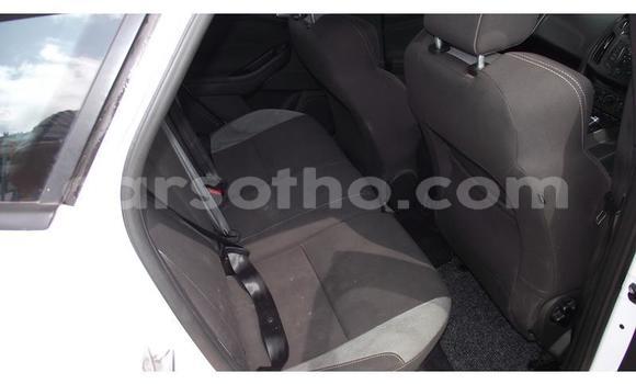 Sayi Na hannu Ford Fiesta ST White Mota in Maseru a Maseru Sayi Na hannu Ford Fiesta ST White Mota in Maseru a Maseru