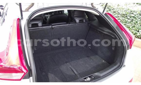 Sayi Na hannu Volvo S40 Silver Mota in Maseru a Maseru Sayi Na hannu Volvo S40 Silver Mota in Maseru a Maseru