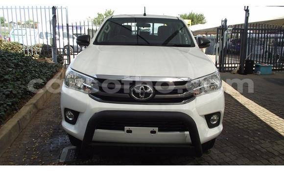 Acheter Occasion Voiture Toyota Hilux Blanc à Maseru, Maseru Acheter Occasion Voiture Toyota Hilux Blanc à Maseru, Maseru