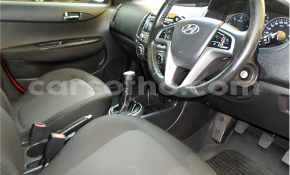 Acheter Occasion Voiture Hyundai i20 Rouge à Thaba–Tseka, Mafeteng Acheter Occasion Voiture Hyundai i20 Rouge à Thaba–Tseka, Mafeteng