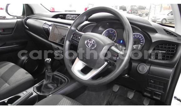 Acheter Occasion Voiture Toyota Hilux Blanc à Maseru, Maseru Acheter Occasion Voiture Toyota Hilux Blanc à Maseru, Maseru