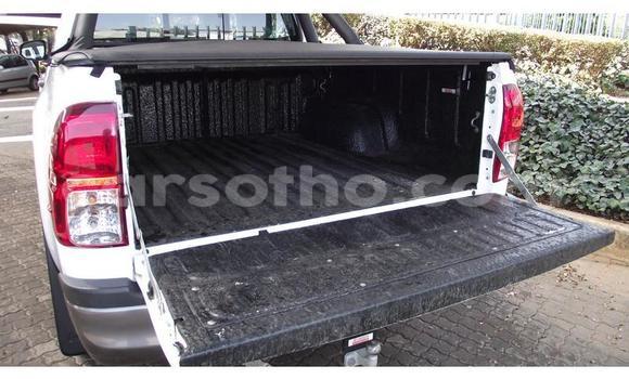 Acheter Occasion Voiture Toyota Hilux Blanc à Maseru, Maseru Acheter Occasion Voiture Toyota Hilux Blanc à Maseru, Maseru