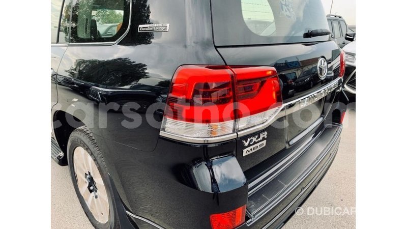 Big with watermark toyota land cruiser maseru import dubai 16093