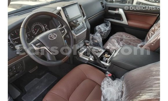 اشتري Imported Toyota Land Cruiser White سيارة في Import - Dubai في Maseru اشتري Imported Toyota Land Cruiser White سيارة في Import - Dubai في Maseru