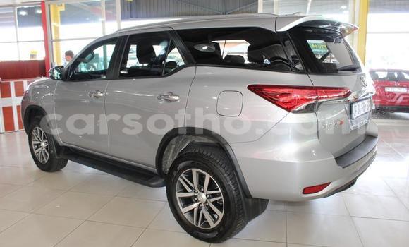 Buy Used Toyota Fortuner White Car in Mokhotlong in Berea Buy Used Toyota Fortuner White Car in Mokhotlong in Berea