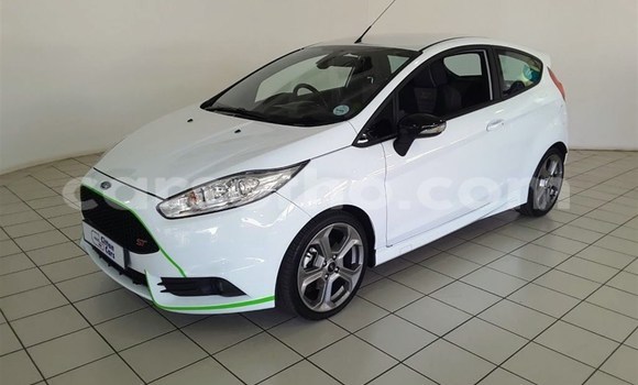 Acheter Occasion Voiture Ford Fiesta ST Blanc à Maputsoe, Leribe Acheter Occasion Voiture Ford Fiesta ST Blanc à Maputsoe, Leribe