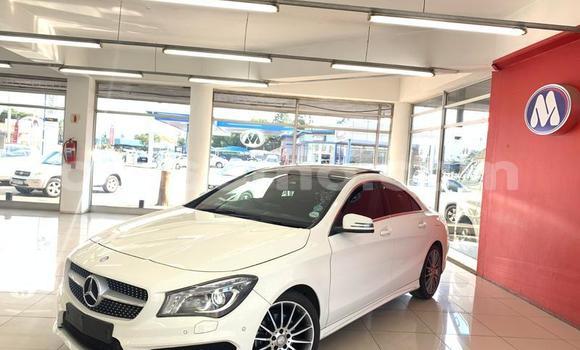 Sayi Na hannu Mercedes-Benz CLA-klasse AMG White Mota in Maseru a Maseru Sayi Na hannu Mercedes-Benz CLA-klasse AMG White Mota in Maseru a Maseru