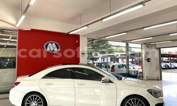 Sayi Na hannu Mercedes-Benz CLA-klasse AMG White Mota in Maseru a Maseru Sayi Na hannu Mercedes-Benz CLA-klasse AMG White Mota in Maseru a Maseru