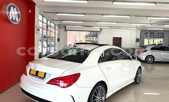 Sayi Na hannu Mercedes-Benz CLA-klasse AMG White Mota in Maseru a Maseru Sayi Na hannu Mercedes-Benz CLA-klasse AMG White Mota in Maseru a Maseru