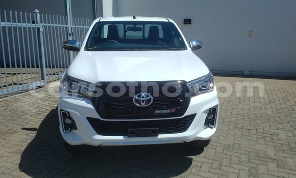 اشتري مستعمل Toyota Hilux White سيارة في Mohale's Hoek في Mohale's Hoek اشتري مستعمل Toyota Hilux White سيارة في Mohale's Hoek في Mohale's Hoek