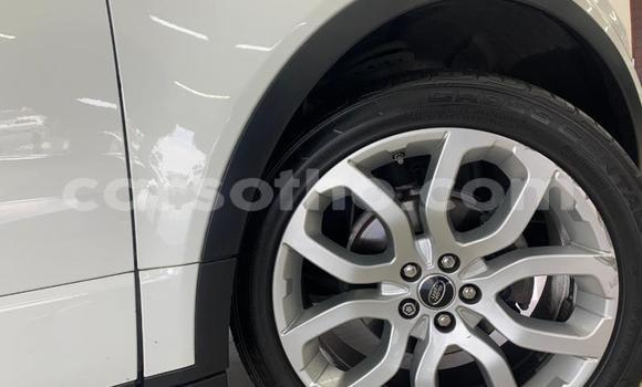 Sayi Na hannu Land Rover Range Rover Evoque White Mota in Maseru a Maseru Sayi Na hannu Land Rover Range Rover Evoque White Mota in Maseru a Maseru