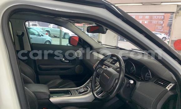 Sayi Na hannu Land Rover Range Rover Evoque White Mota in Maseru a Maseru Sayi Na hannu Land Rover Range Rover Evoque White Mota in Maseru a Maseru