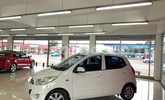 Acheter Occasion Voiture Hyundai i10 Blanc à Maseru, Maseru Acheter Occasion Voiture Hyundai i10 Blanc à Maseru, Maseru
