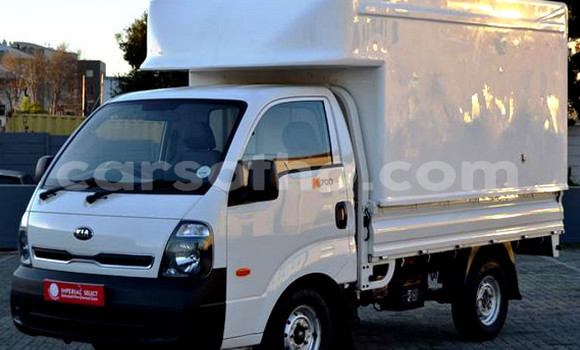 Acheter Occasion Voiture Kia K7 Blanc à Mohale's Hoek, Mohale's Hoek Acheter Occasion Voiture Kia K7 Blanc à Mohale's Hoek, Mohale's Hoek