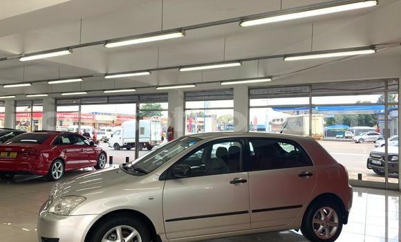 Sayi Na hannu Toyota Runx Silver Mota in Maseru a Maseru Sayi Na hannu Toyota Runx Silver Mota in Maseru a Maseru