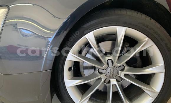 Sayi Na hannu Audi A5 Black Mota in Maseru a Maseru Sayi Na hannu Audi A5 Black Mota in Maseru a Maseru