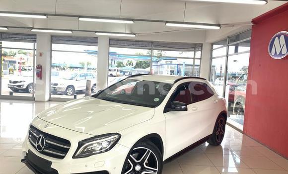 Acheter Occasion Voiture Mercedes-Benz CLA-klasse AMG Blanc à Maseru, Maseru Acheter Occasion Voiture Mercedes-Benz CLA-klasse AMG Blanc à Maseru, Maseru