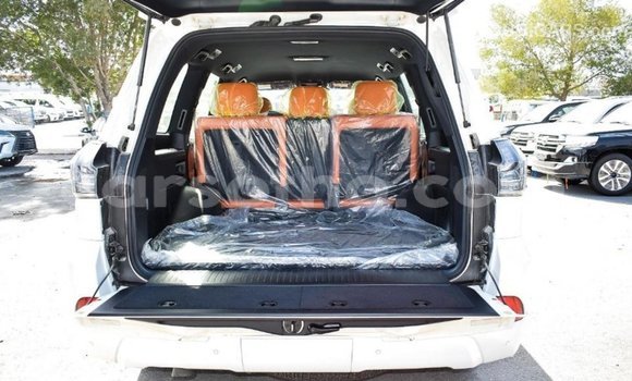 اشتري Imported Lexus LX White سيارة في Import - Dubai في Maseru اشتري Imported Lexus LX White سيارة في Import - Dubai في Maseru