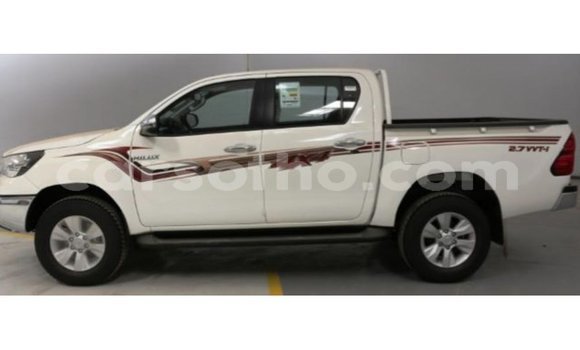 اشتري Imported Toyota Hilux White سيارة في Import - Dubai في Maseru اشتري Imported Toyota Hilux White سيارة في Import - Dubai في Maseru