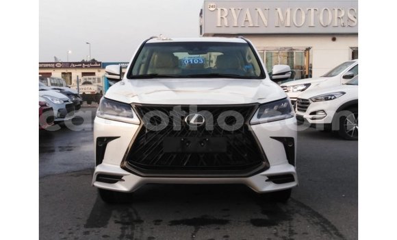 Sayi Imported Lexus LX White Mota in Import - Dubai a Maseru Sayi Imported Lexus LX White Mota in Import - Dubai a Maseru