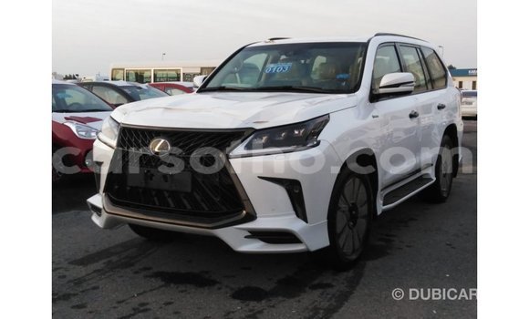 Sayi Imported Lexus LX White Mota in Import - Dubai a Maseru Sayi Imported Lexus LX White Mota in Import - Dubai a Maseru