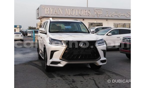 Sayi Imported Lexus LX White Mota in Import - Dubai a Maseru Sayi Imported Lexus LX White Mota in Import - Dubai a Maseru