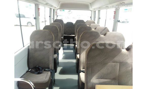 Sayi Imported Toyota Coaster White Mota in Import - Dubai a Maseru Sayi Imported Toyota Coaster White Mota in Import - Dubai a Maseru